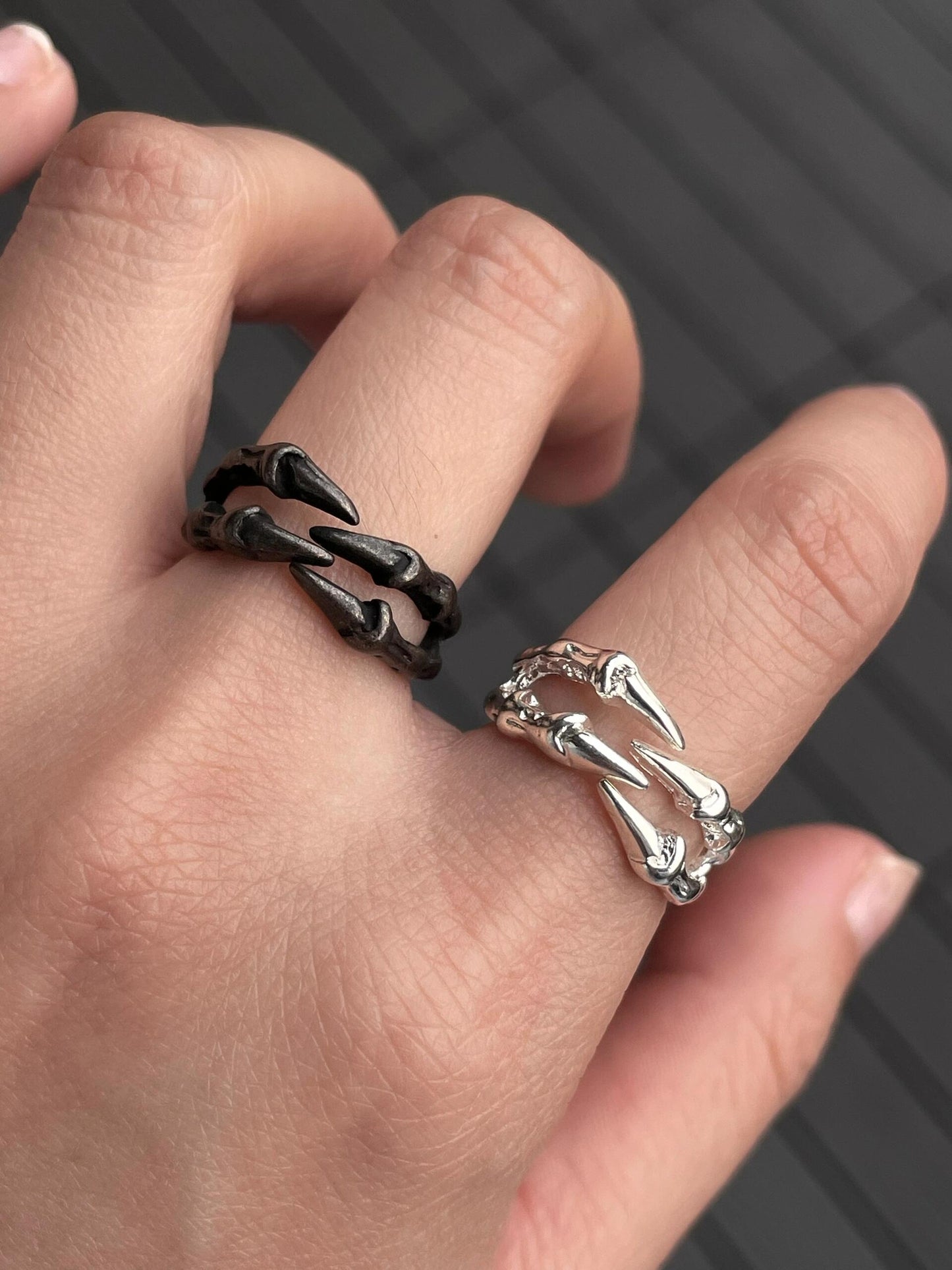 Vulture Grip Adjustable Ring
