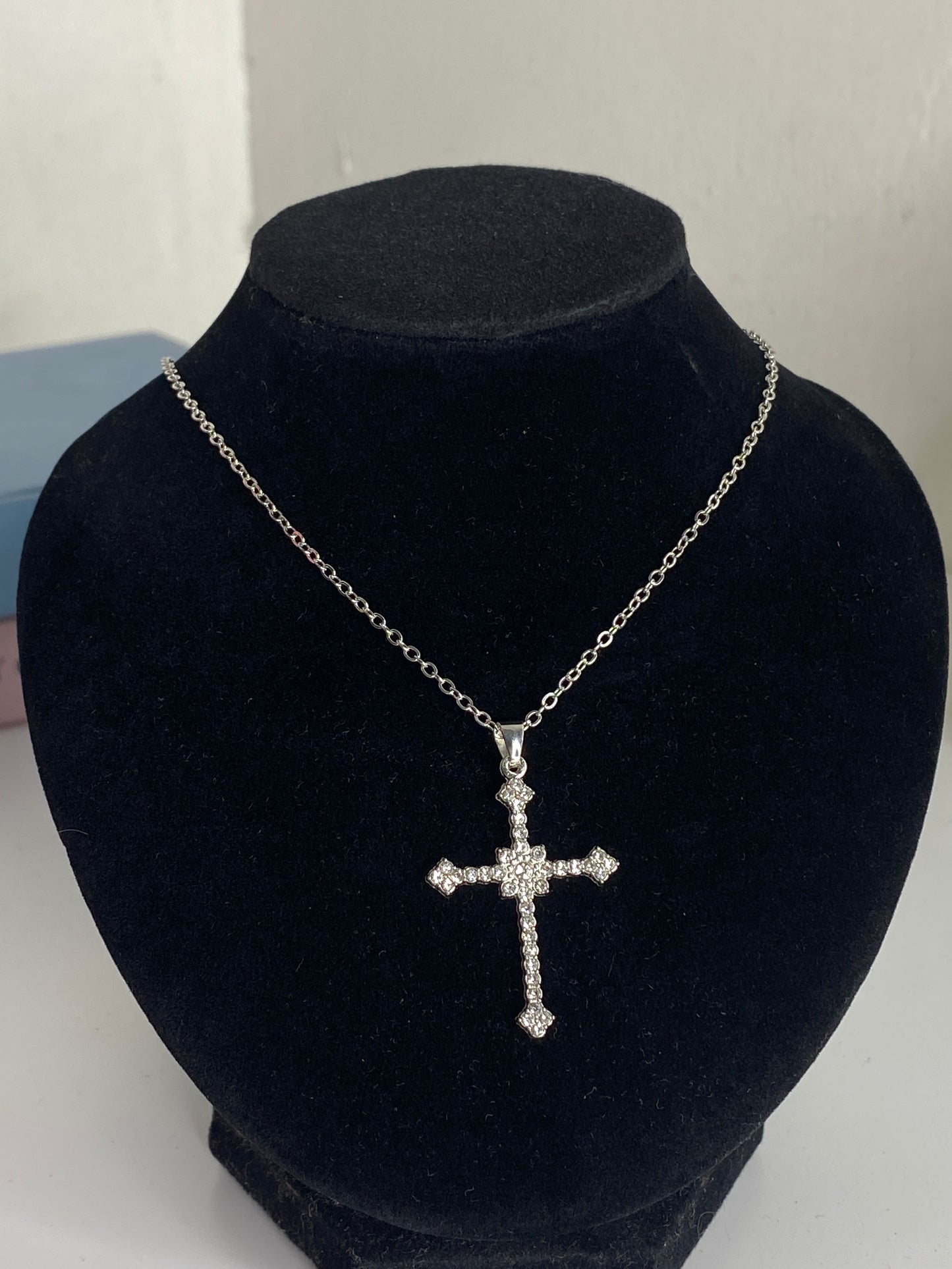 Semplice Cross Necklace