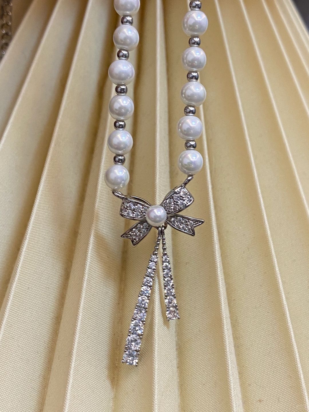Pearl Bowdrop Necklace