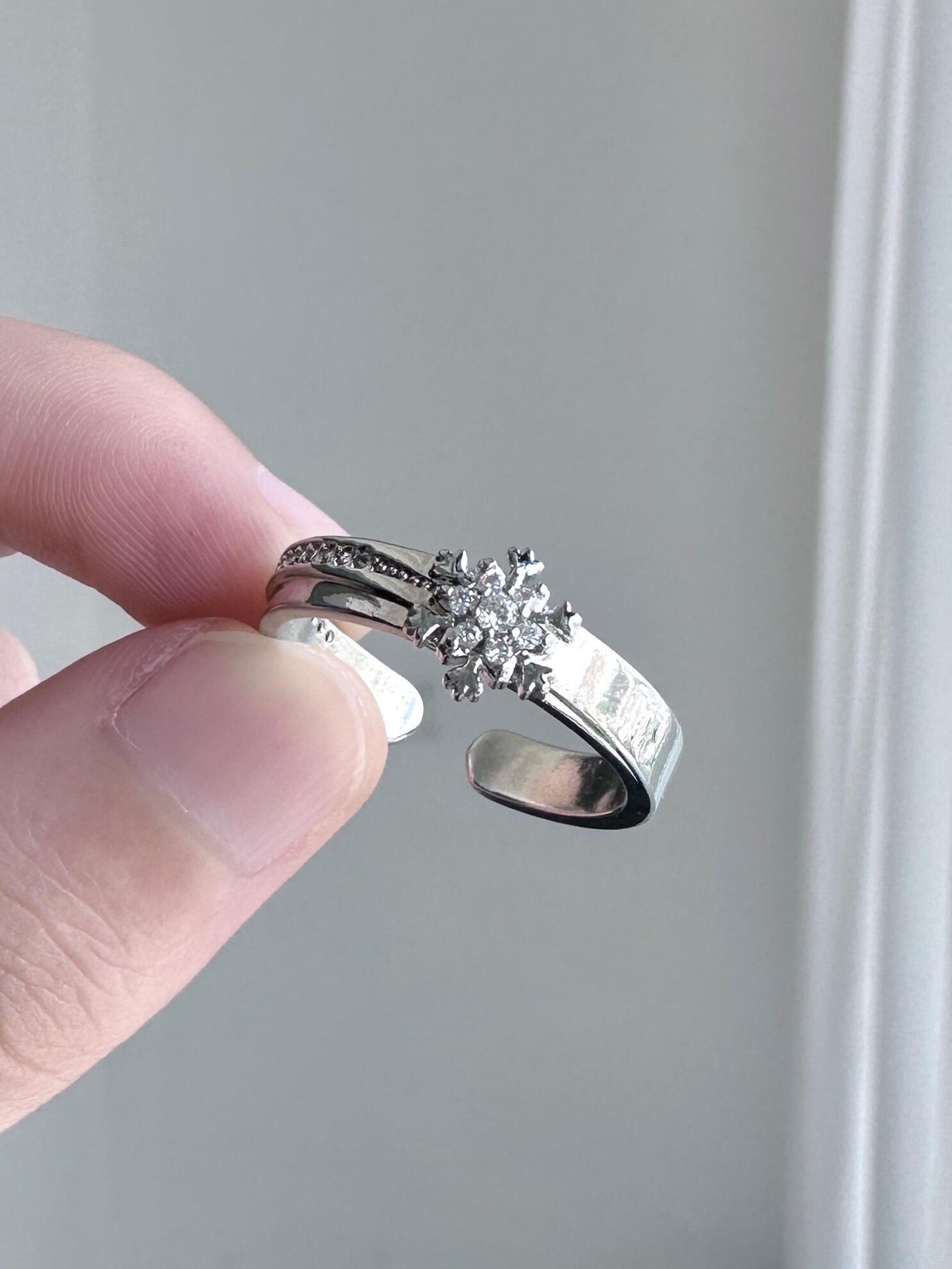 Snowflake Bloom Adjustable Ring