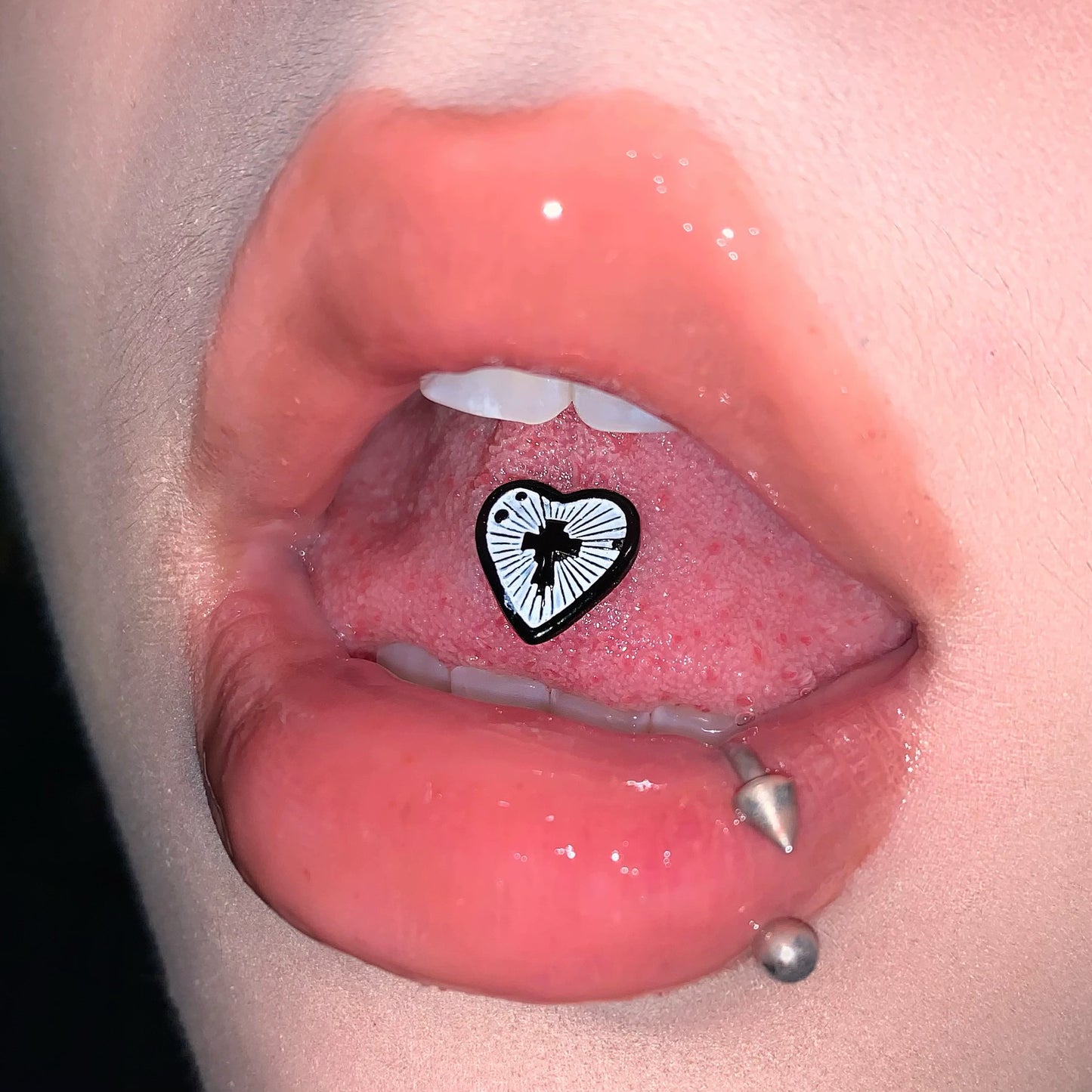 Steel Heart Tongue Bar