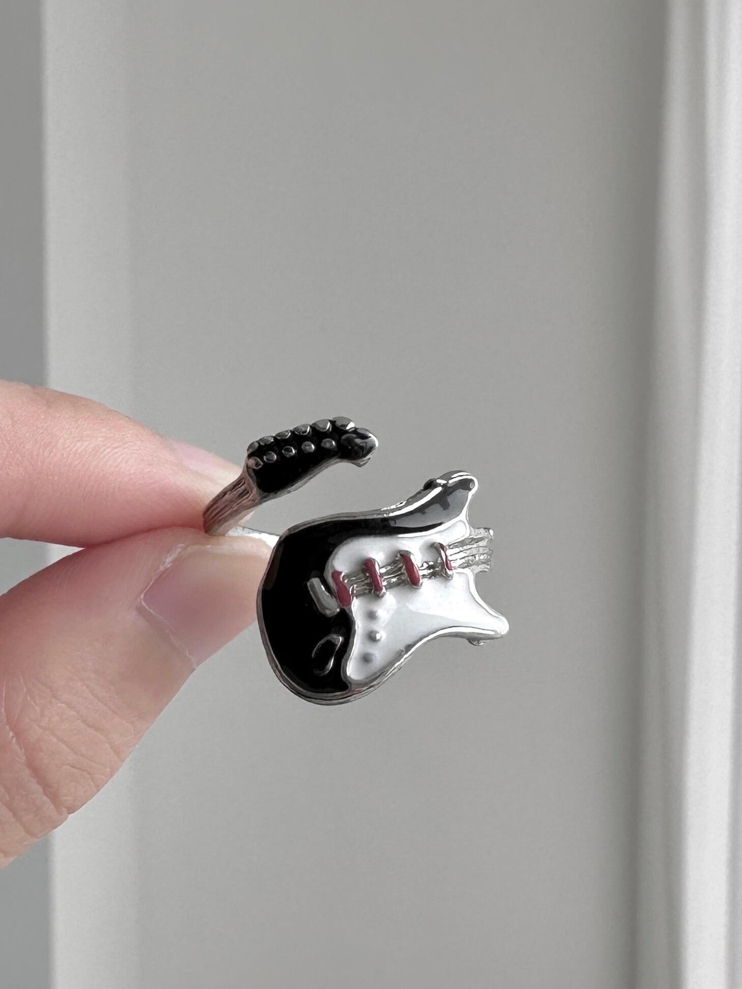 Guitar Muse Adjustable Ring