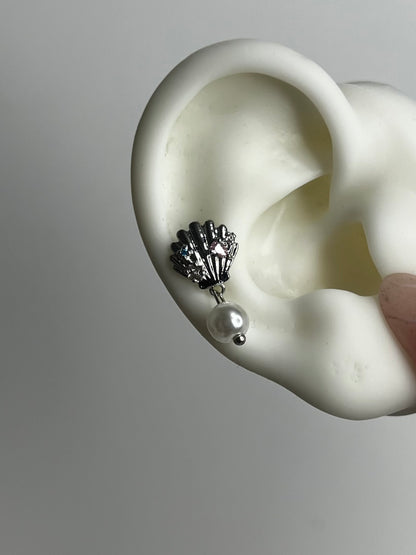 Shell Pearl Helix Earrings