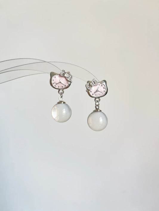 Kitty Clock Pearl Drop Earrings