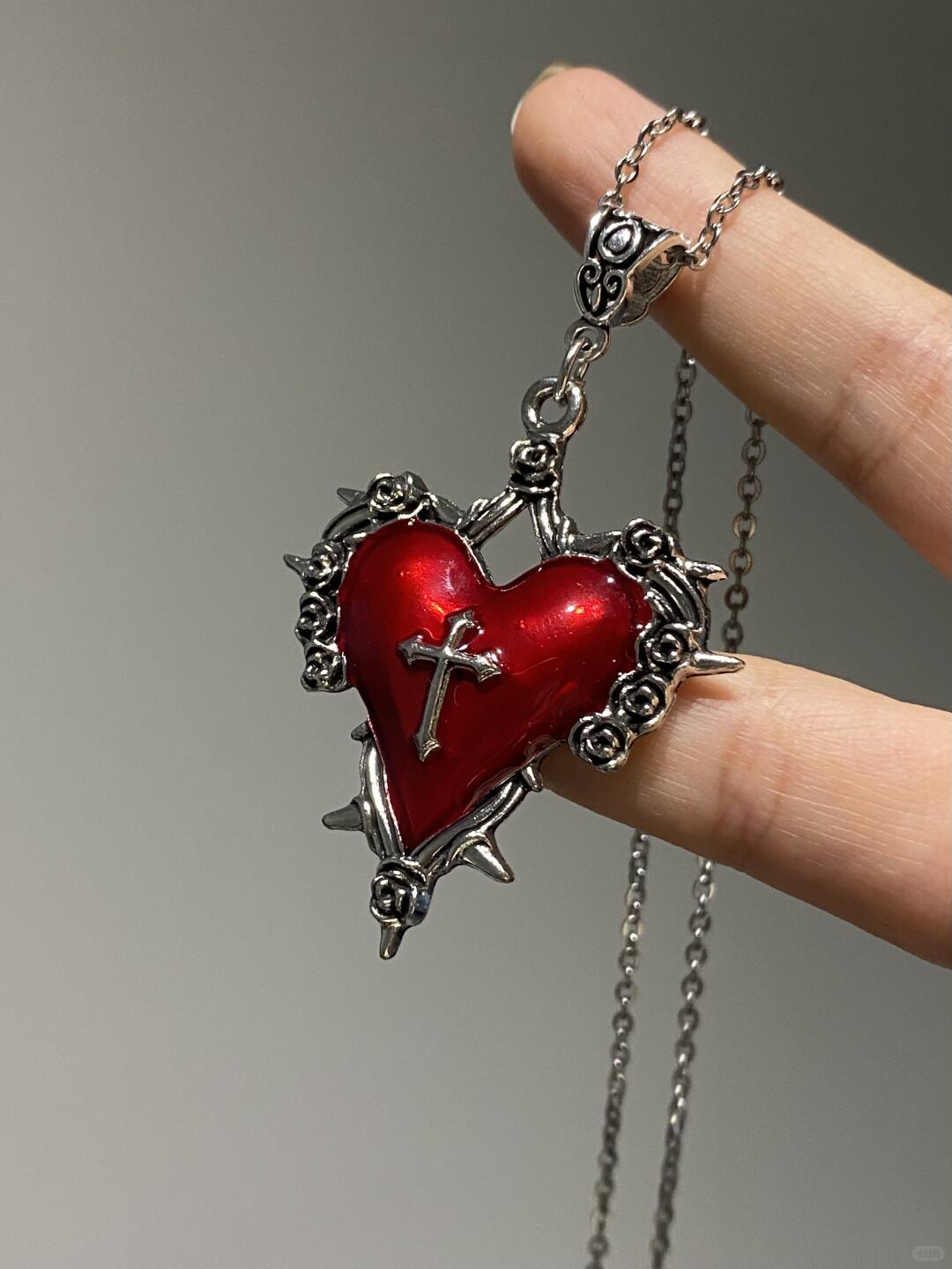 Redveil Heart Necklace